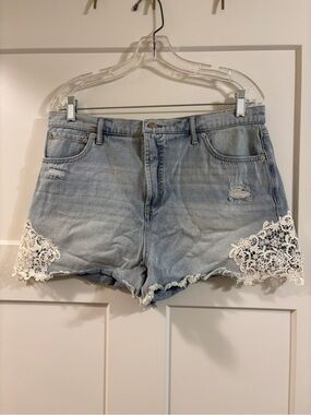 Jessica Simpson Light Wash Denim Shorts with White Lace Trim